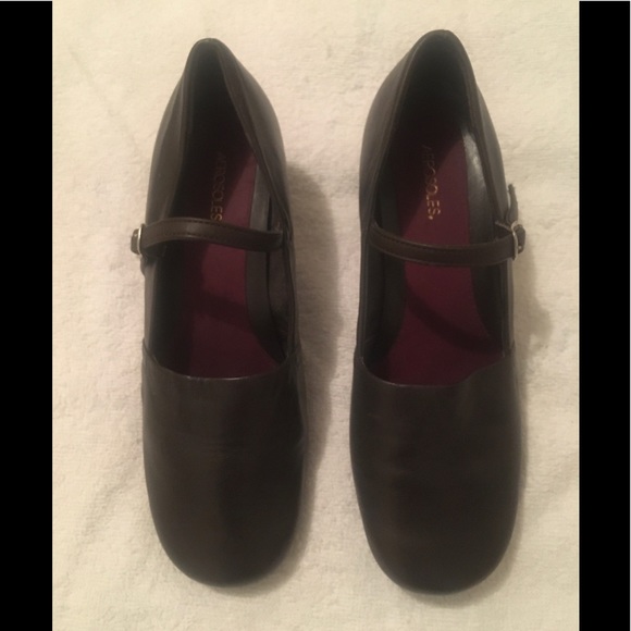 Aerosoles Dark Brown Shoes - Picture 4 of 6